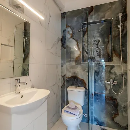 Apartament Caserma Regina *